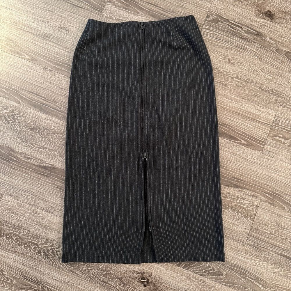 DKNY Vintage DarkโGrey Double Zip Pinstripe Skirt
